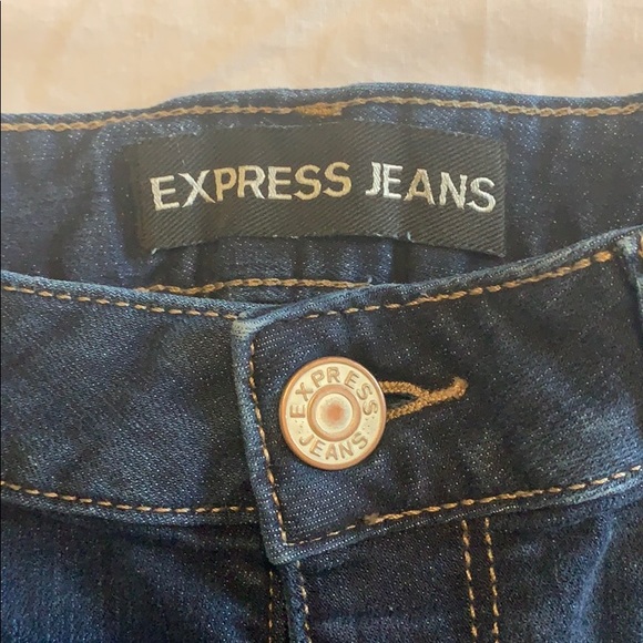 😍 Cute express jeans shorts! ❤️ - Picture 3 of 4